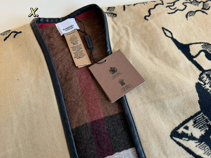 【BURBERRY バーバリー 】バーバリー最新作ナイトウォーホース両面ジャガードショールケープ‼ ️定番中の定番