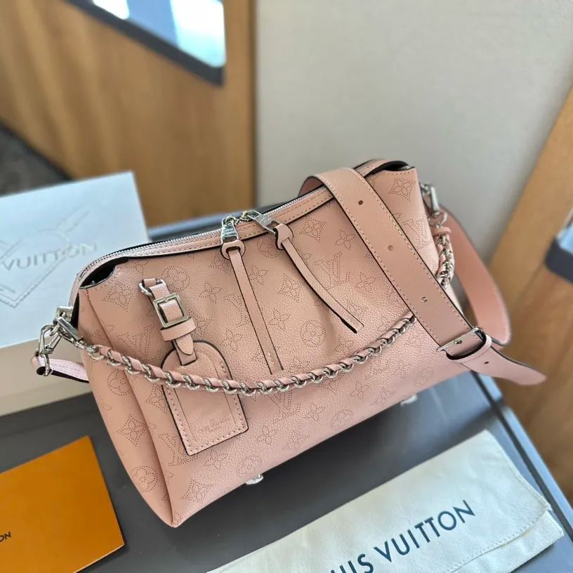 Louis Vuitton◇Lv ベラ トートバッグ