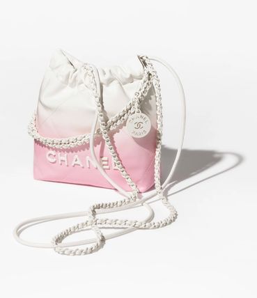 ★可愛すぎるカラー♪【CHANEL】CHANEL22 ハンドバッグ★