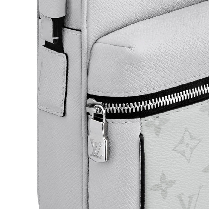 入手困難 LOUIS VUITTON アウトドア メッセンジャー PM 4色展開