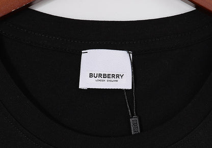 【Burberry】男女兼用、ご好評に付き再入荷！