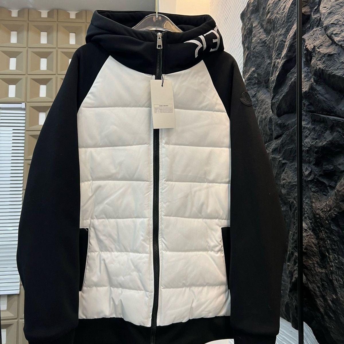 【Moncler】モンクレール 2025 新作スペアリブコットン服 男女兼用