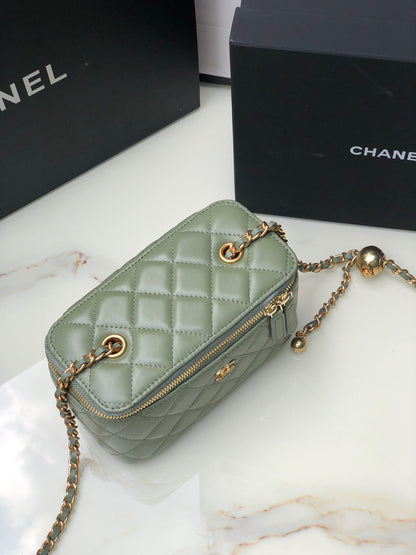 Chanel Classic Vanity 22C Bag with Chain AP2303