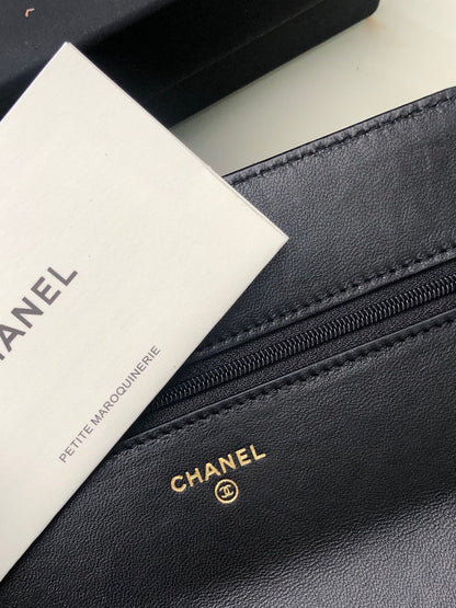 CHANEL 19 WALLET ON CHAIN 0957