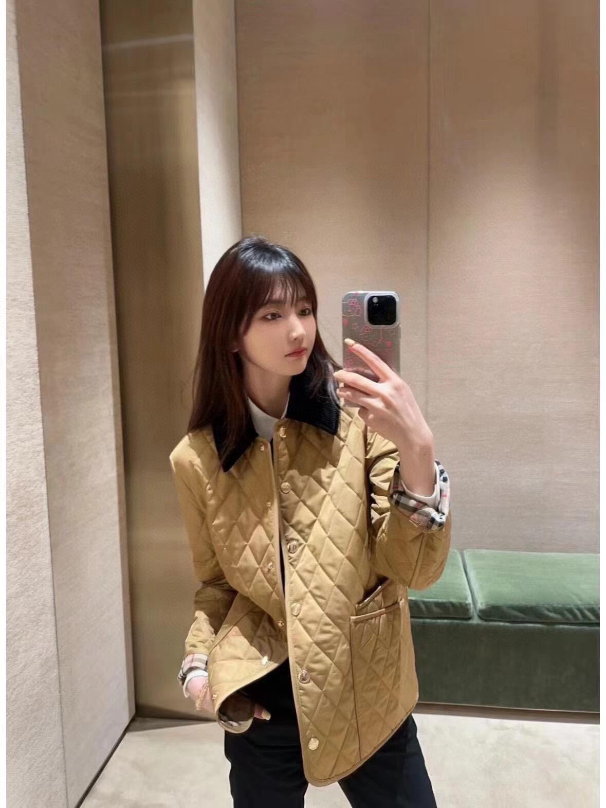 BURBERRY ダウンジャケット SS96783