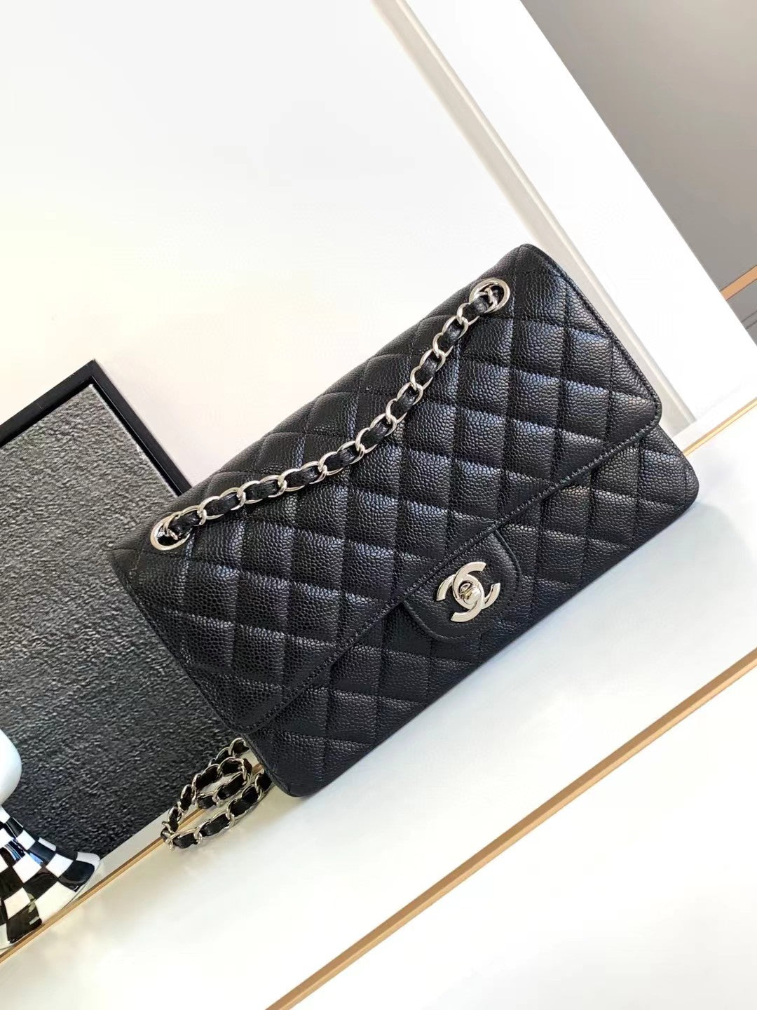 Chanel Flap Bag Carviar Leather Black Medium 1112