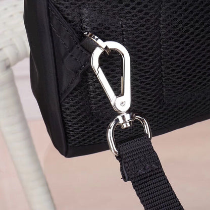 【PRADA 公式 旗艦店】プラダ 胸ポケット当日出荷 好評に付き再入荷！30*20*7CM