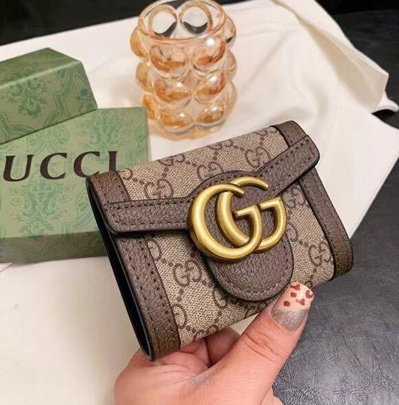 グッチの最新シリーズの小さな財布