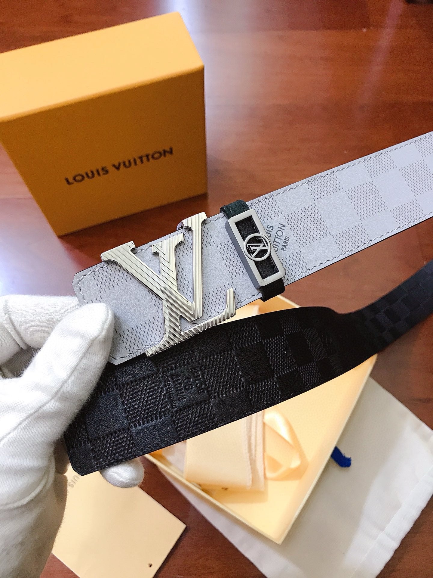 Louis Vuitton ソフトレザーシリーズ シルクスクリーン市松模様