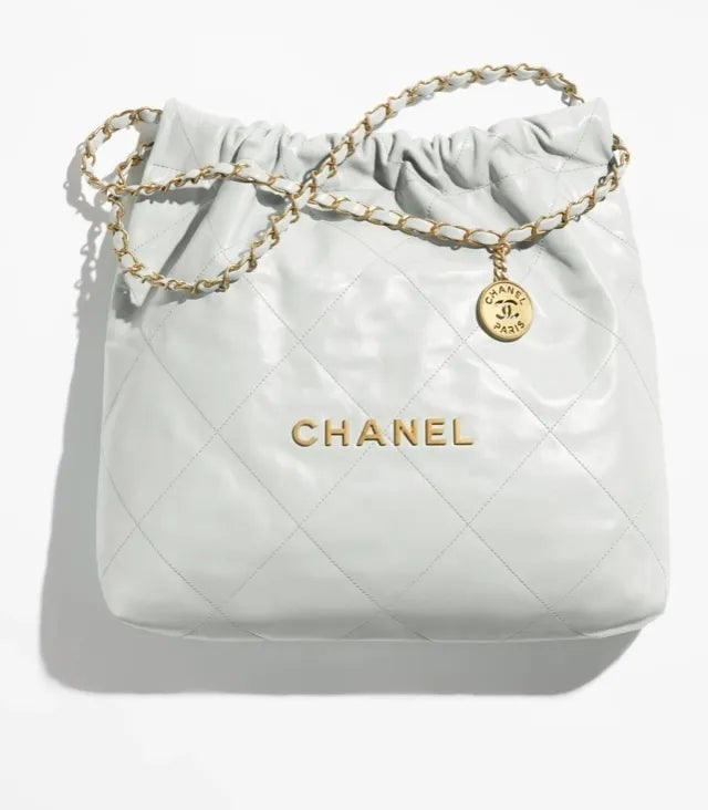 【芸能人多数愛用】人気沸騰CHANEL 22スモールトートバッグ