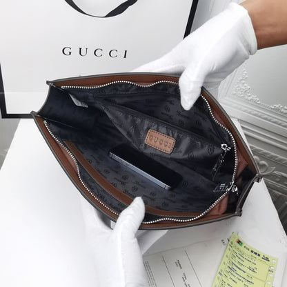 Gucci(グッチ)クラッチバッグ 31.5x24x6cm