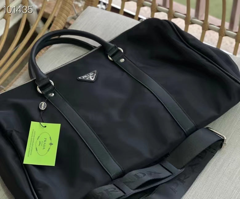 【PRADA 公式旗艦店】プラダ 旅行かばん 当日出荷 好評に付き再入荷！46*26CM