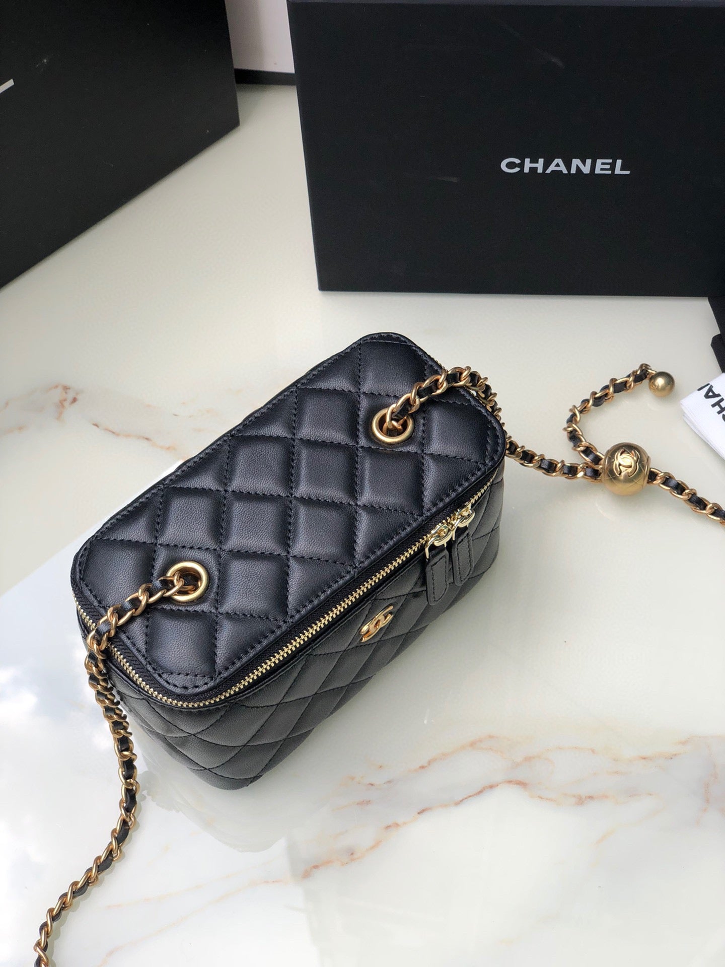 Chanel Classic Vanity 22C Bag with Chain AP2303