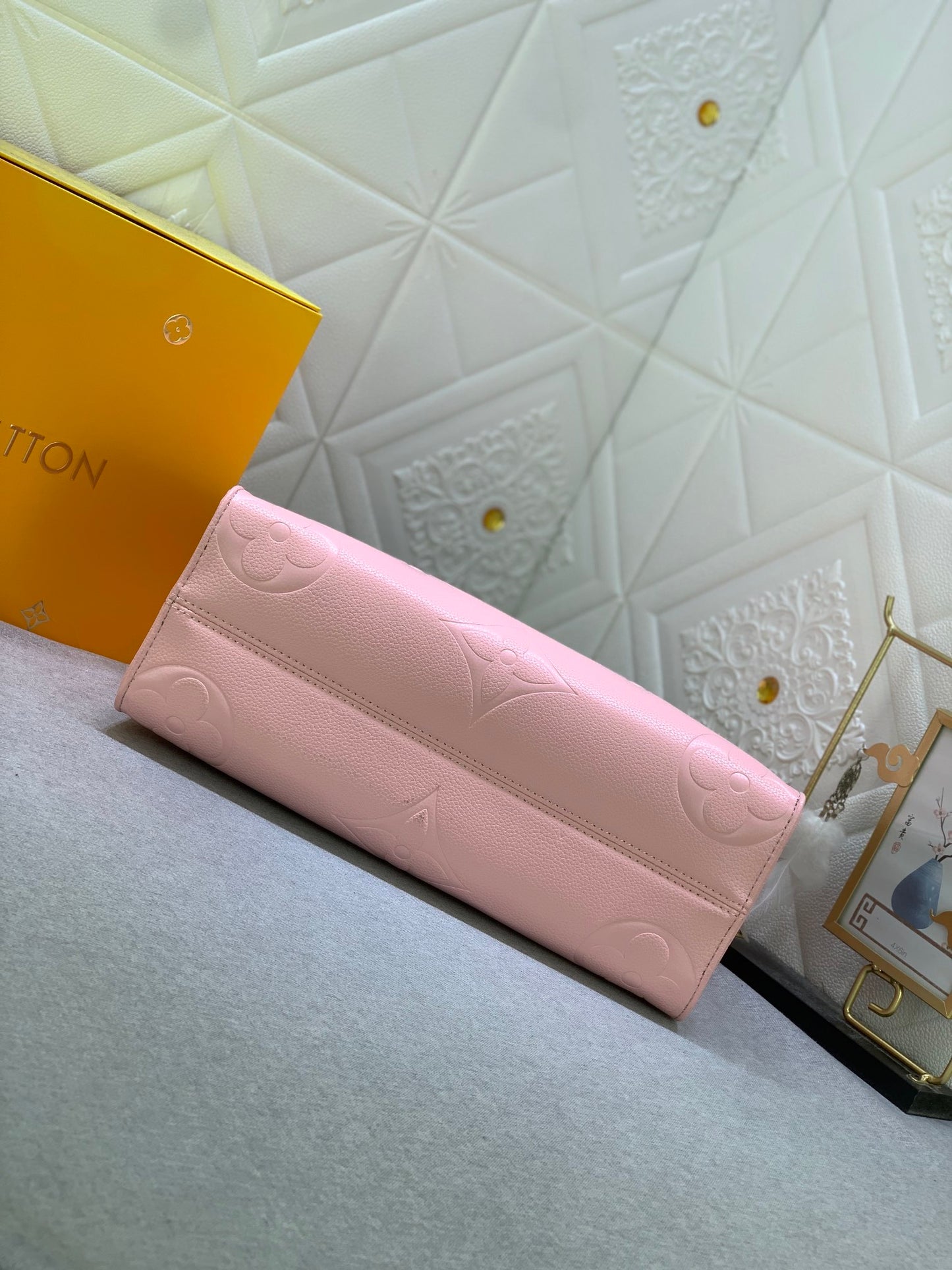 【LOUIS VUITTON】LV 新品ONTHEGO ミディアム ハンドバッグ