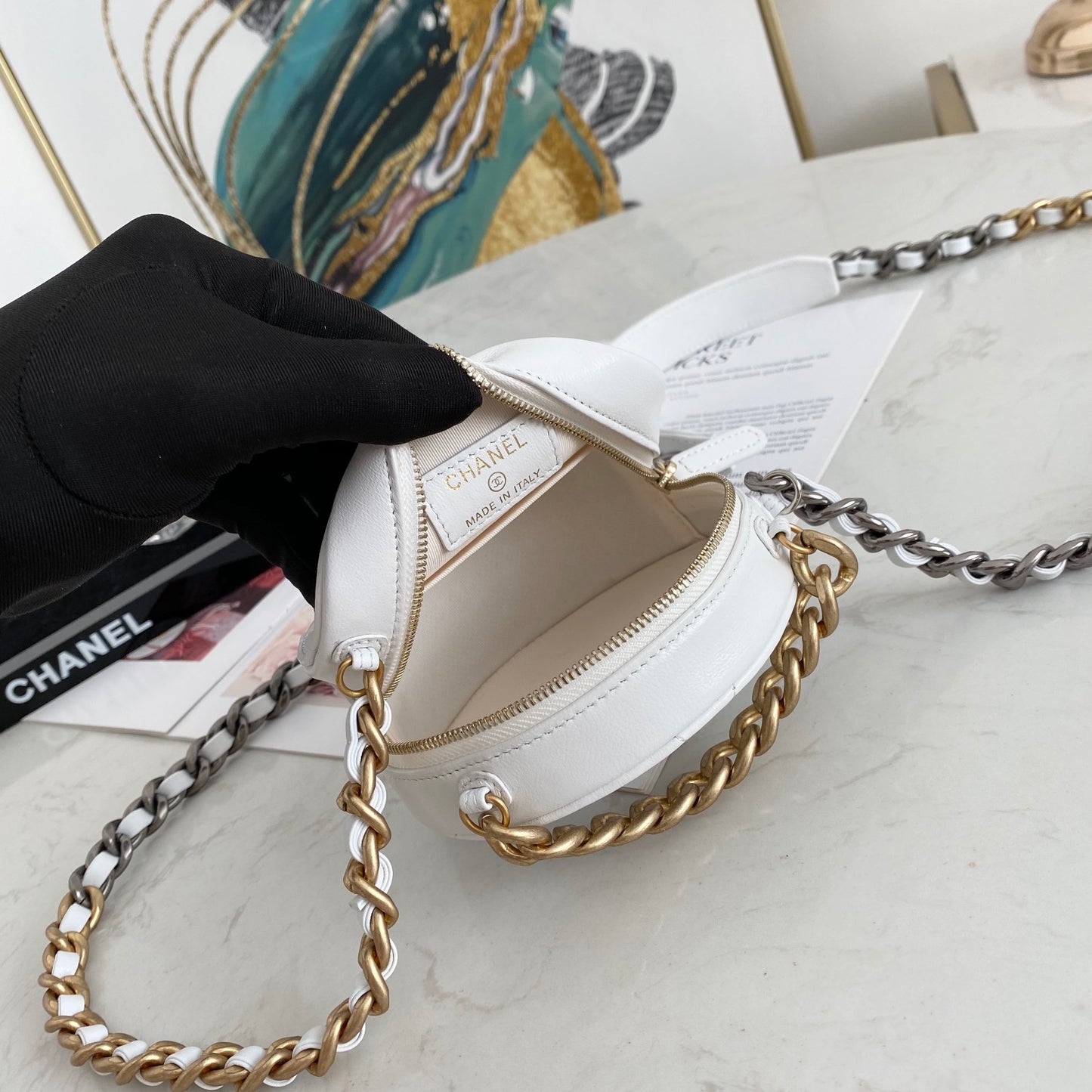 CHANEL 19 CLUTCH WITH CHAIN 0945