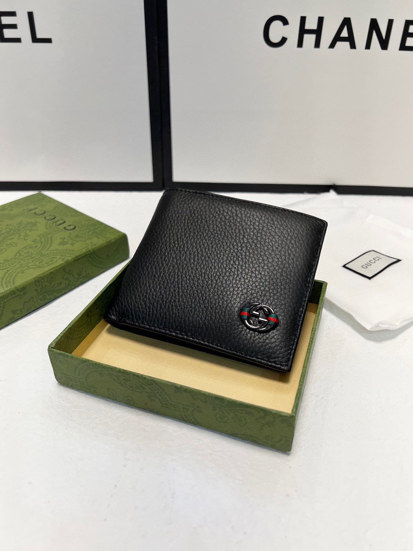 【GUCCI】グッチ 二つ折財布 308795A7MMN2061【財布】