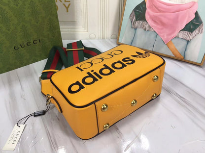 【GUCCI】アディダス x グッチ スモール カメラ バッグ