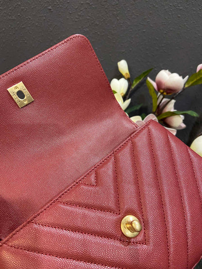 Chanel Cowhide handbag A92990