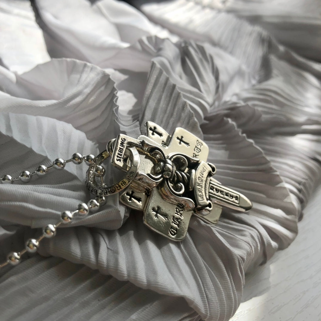 Chrome Hearts(クロムハーツ)3段ソードとホーリーソードサンスクリットペンダントネックレス