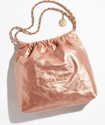 【芸能人多数愛用】人気沸騰CHANEL 22スモールトートバッグ