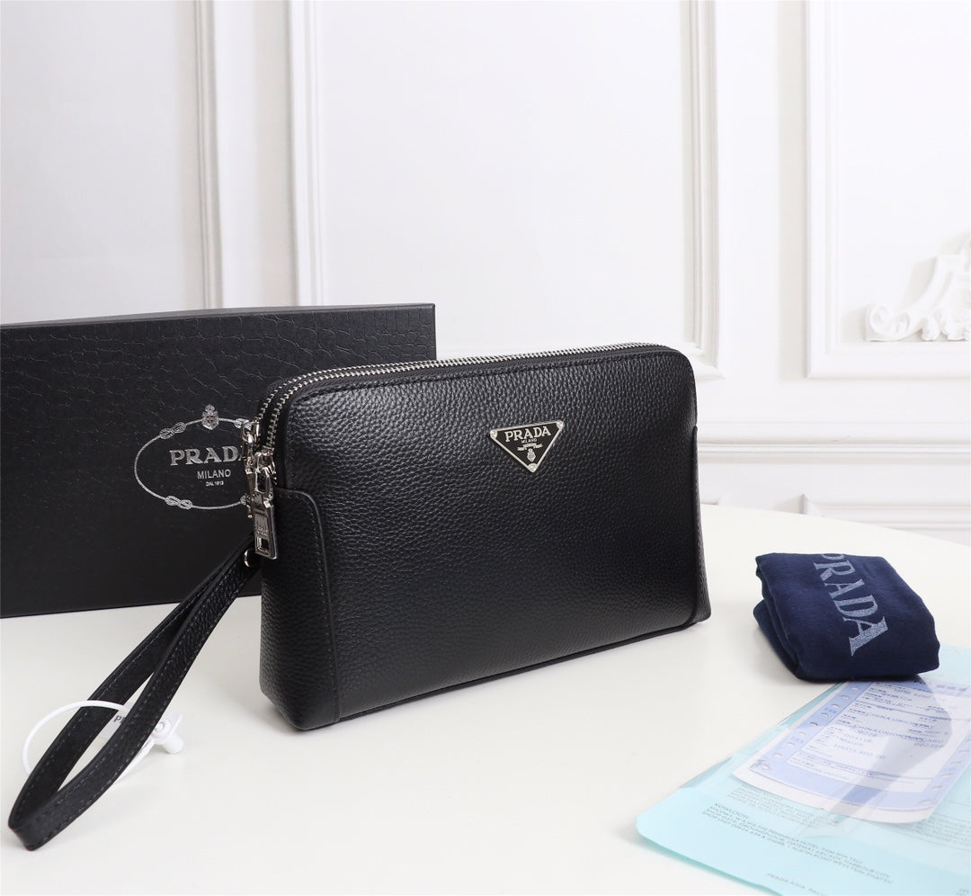 【PRADA 公式 旗艦店】プラダ クラッチバッグ当日出荷 好評に付き再入荷！24*14*5CM
