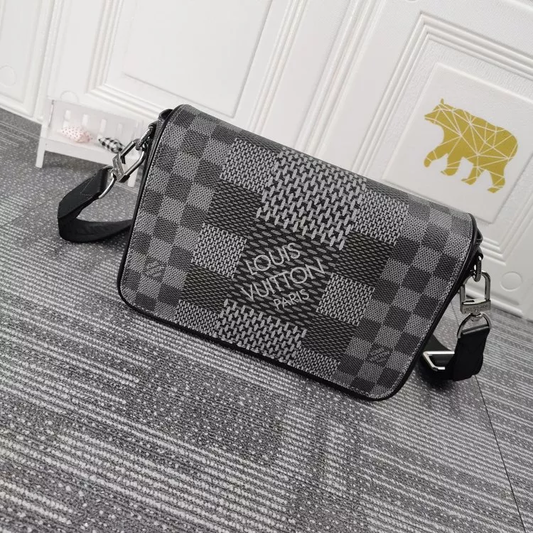 LOUIS VUITTON ルイヴィトン メッセンジャーバッグ 23.5X14X5CM