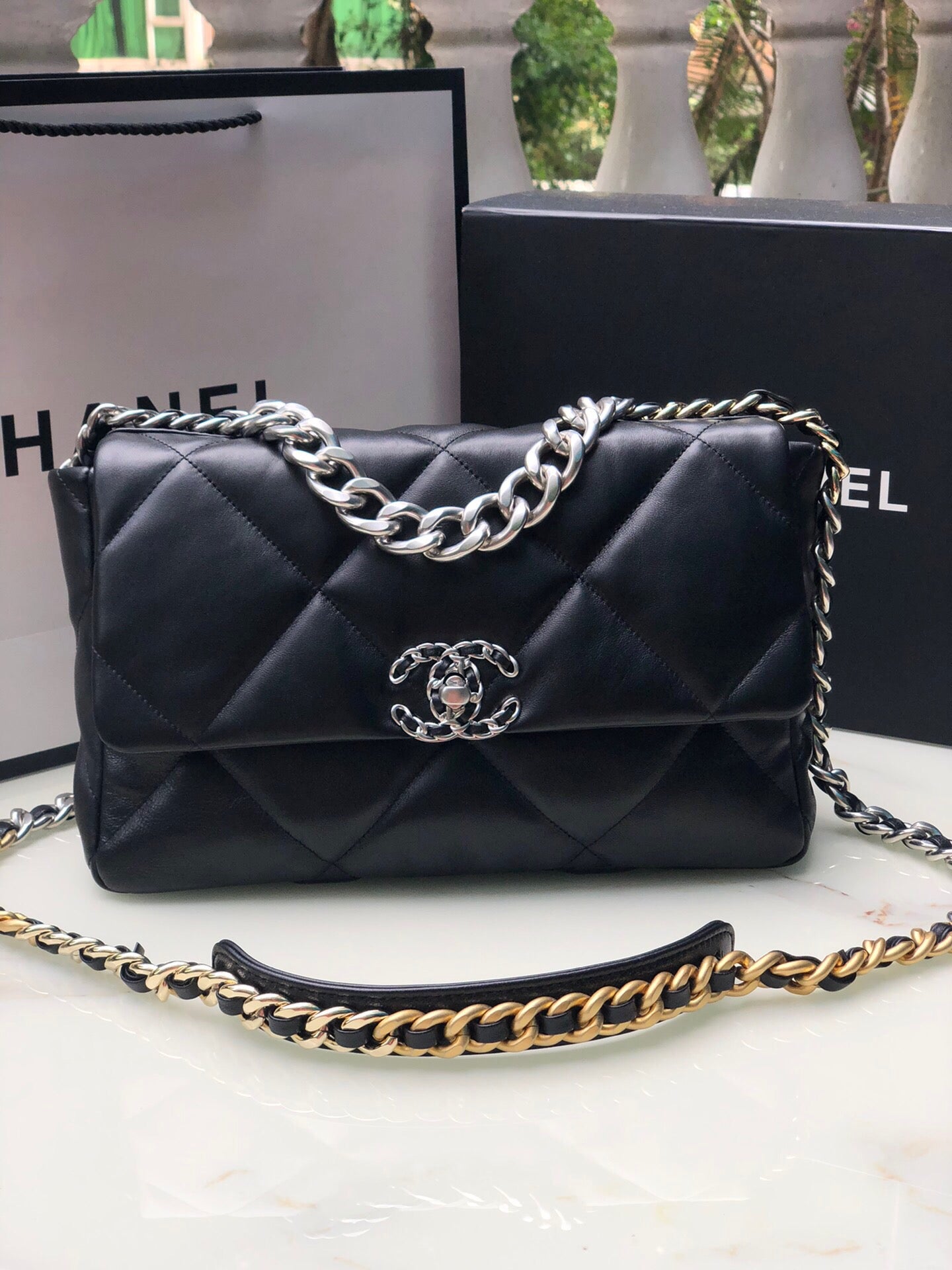 Chanel 19 medium 1161