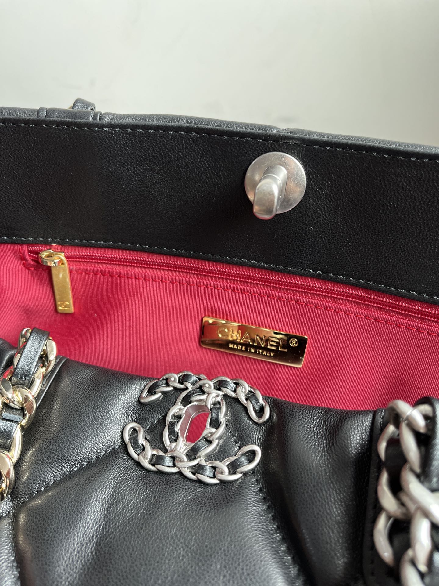 CHANEL 19 SHOPPING BAG 3360