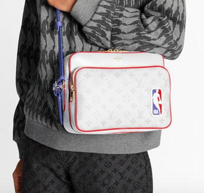 ♯LVXNBA*レア*【Vuitton】入手困難！上品スポーティ☆MESSENGER M45584M45583