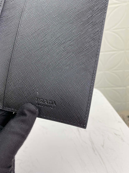 PRADA(プラダ) 財布9.5x14cm