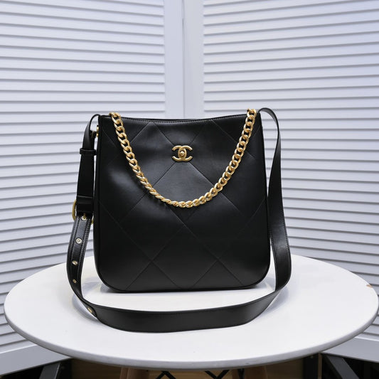 【Chanel 】【シャネル】ショルダーバッグ & クロスボディバッグ 28x29x7 cm