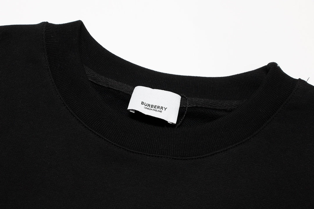 【 Burberry 旗艦店】ご好評に付き再入荷！！