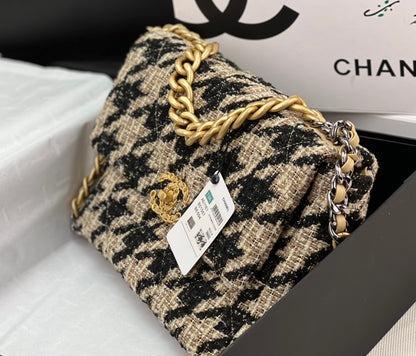 CHANEL 19 LARGE HANDBAG AS1161