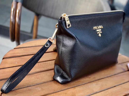 【PRADA 公式 旗艦店】プラダ クラッチバッグ当日出荷 好評に付き再入荷！28*18.5*3CM