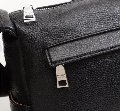 【PRADA 公式 旗艦店】プラダ 斜めがけバッグ 当日出荷 好評に付き再入荷！30*22*10CM