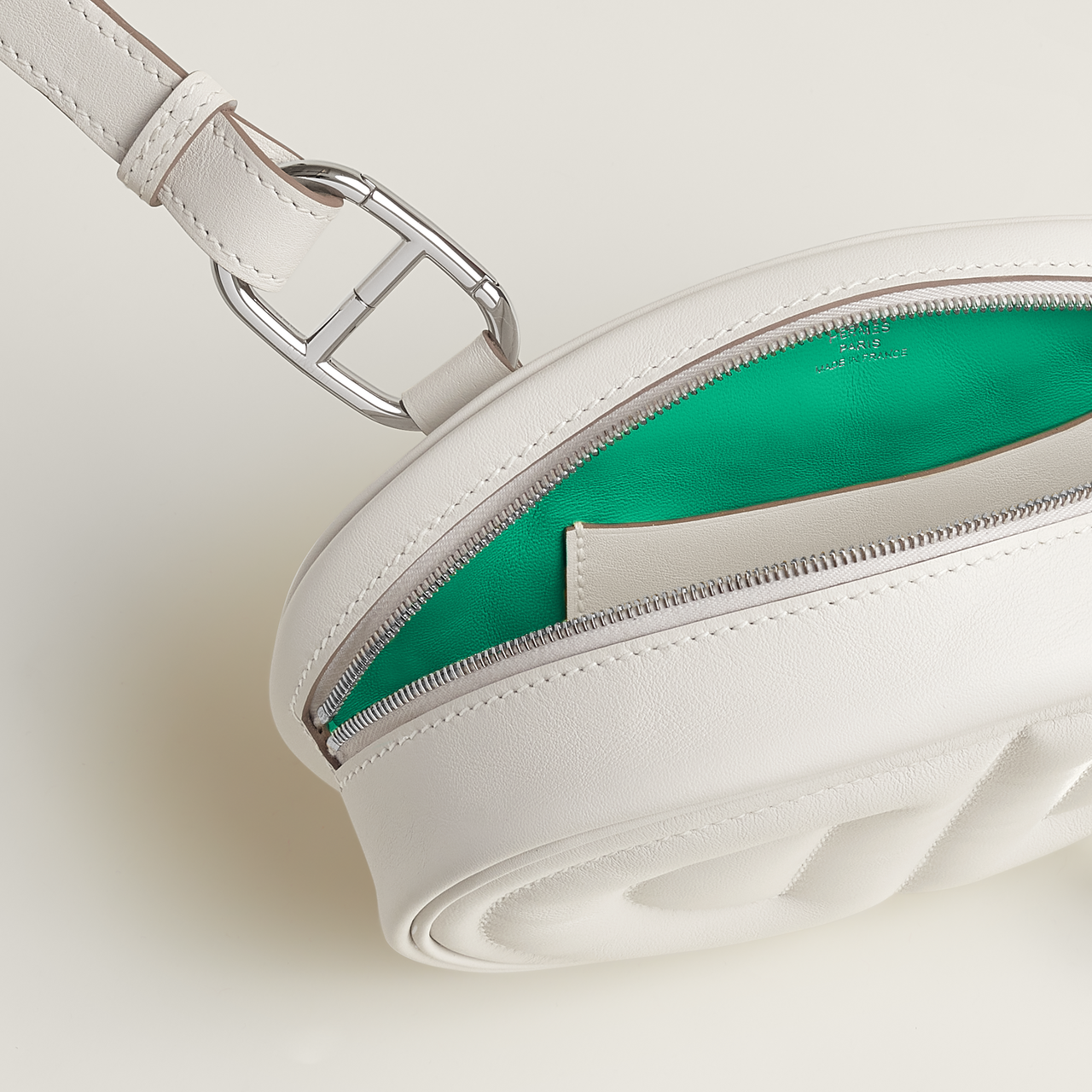 In-the-Loop ツートーン ベルトバッグ1