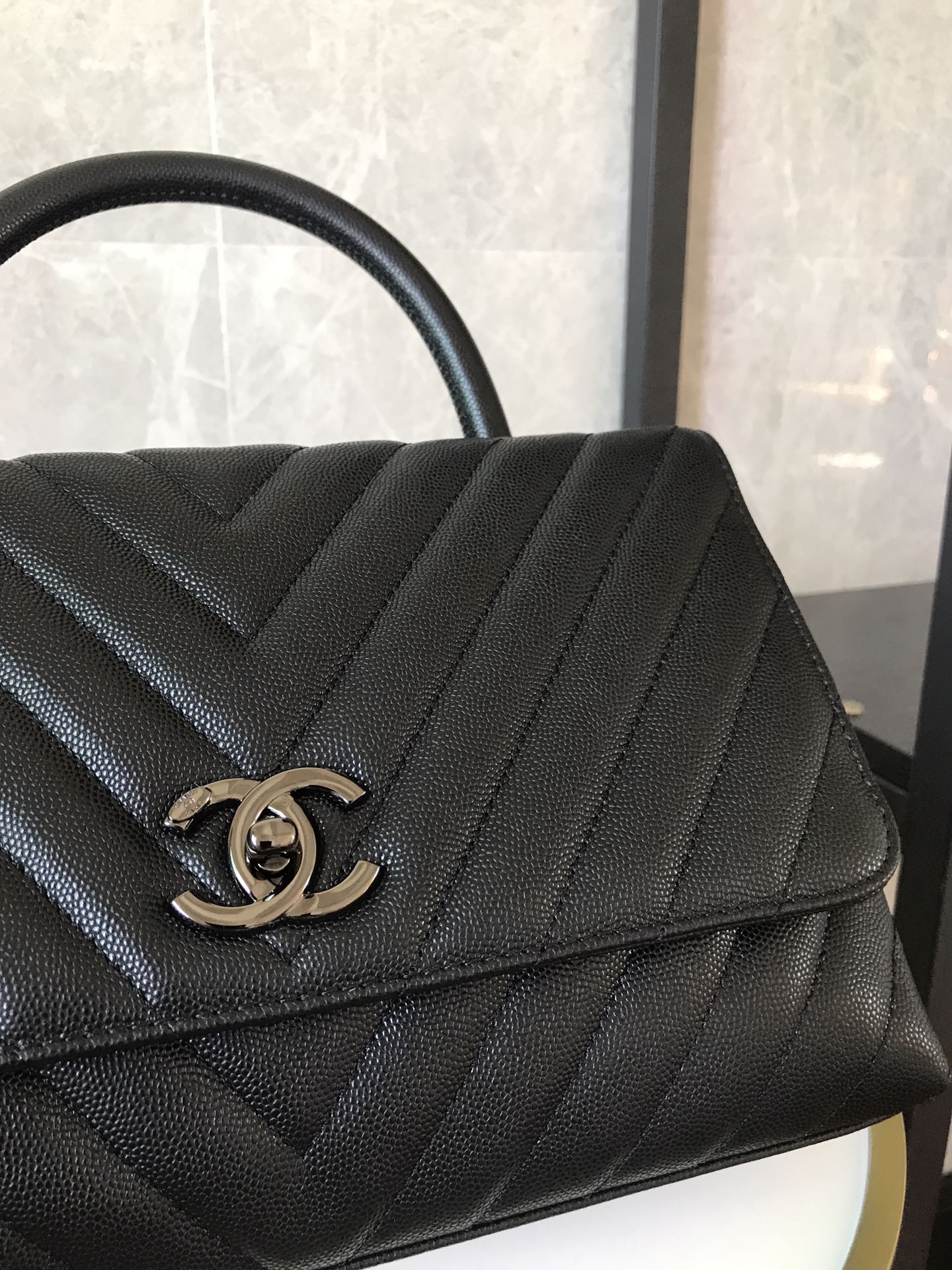 Chanel Cowhide handbag 92991