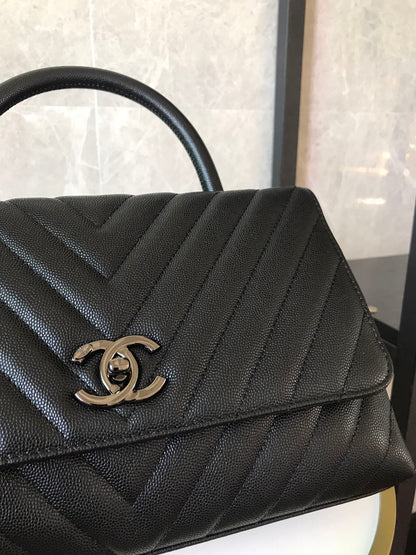 Chanel Cowhide handbag 92991