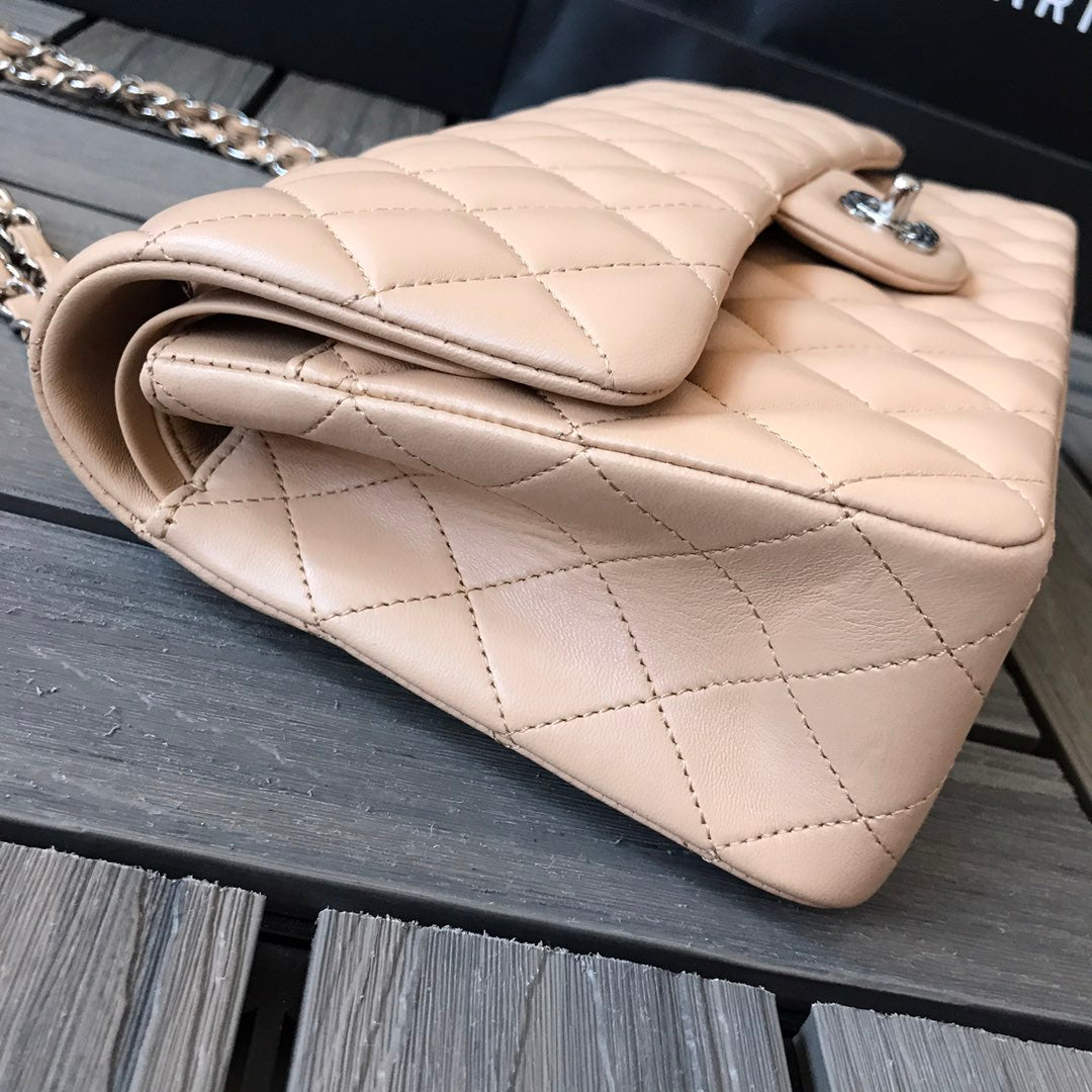 Chanel Flap Bag 1112
