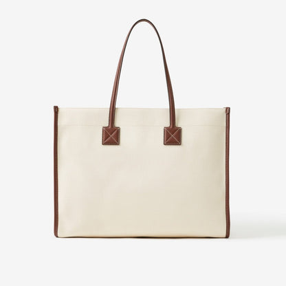 【Burberry】朝比奈彩さんの愛用バッグ公開！バーバリー Freya ハンドバッグ