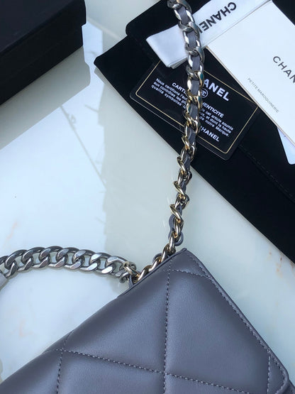 CHANEL 19 WALLET ON CHAIN 0957