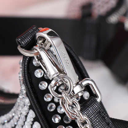 【PRADA 公式旗艦店】プラダ 斜めがけバッグ 当日出荷 好評に付き再入荷！22*16*6CM