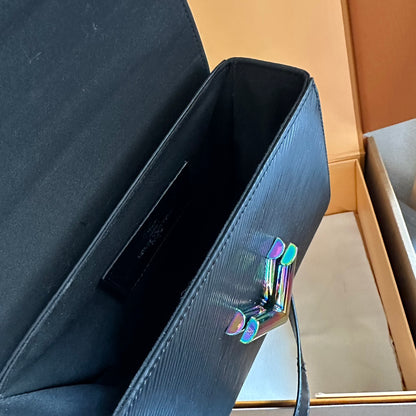 ★Louis Vuitton★ネオクラシカルなツイストミディアムバッグの登場です