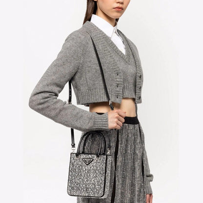 早い者勝ち!【PRADA】キラキラ女子力コーデUP☆クリスタルトート