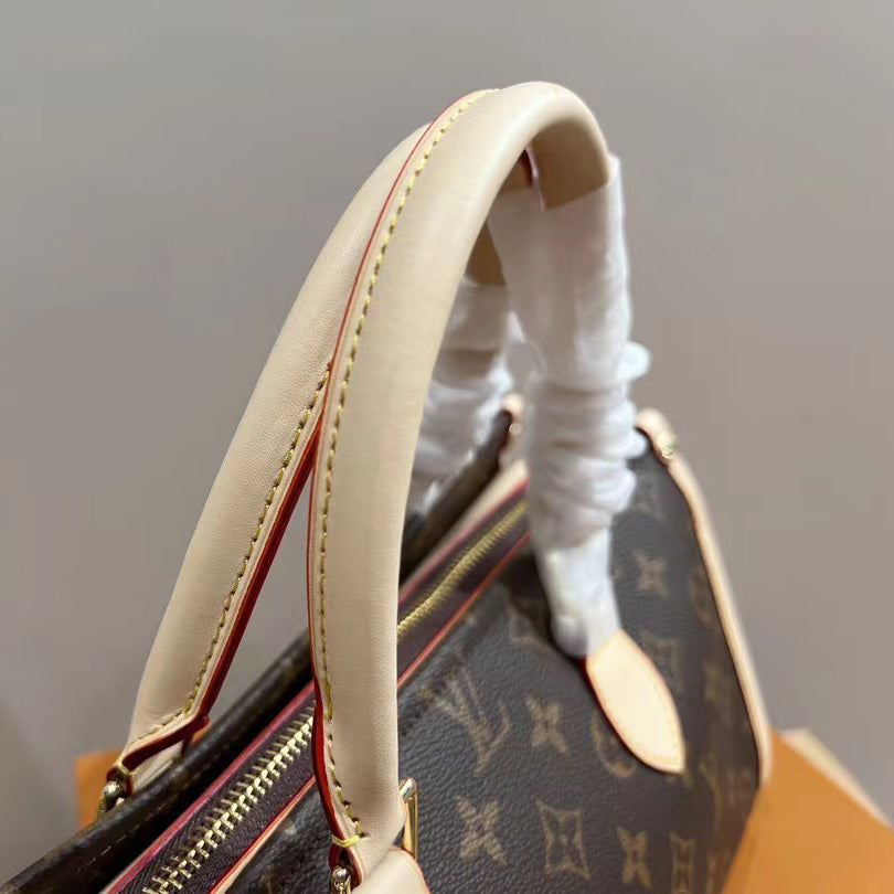 L&v Popincourt Haut ゴールデンボール 三角バッグ