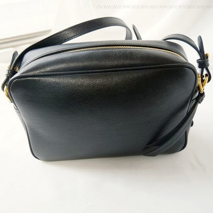 PRADA【国内発/関税込】ロゴプレート ブラックショルダーバッグ