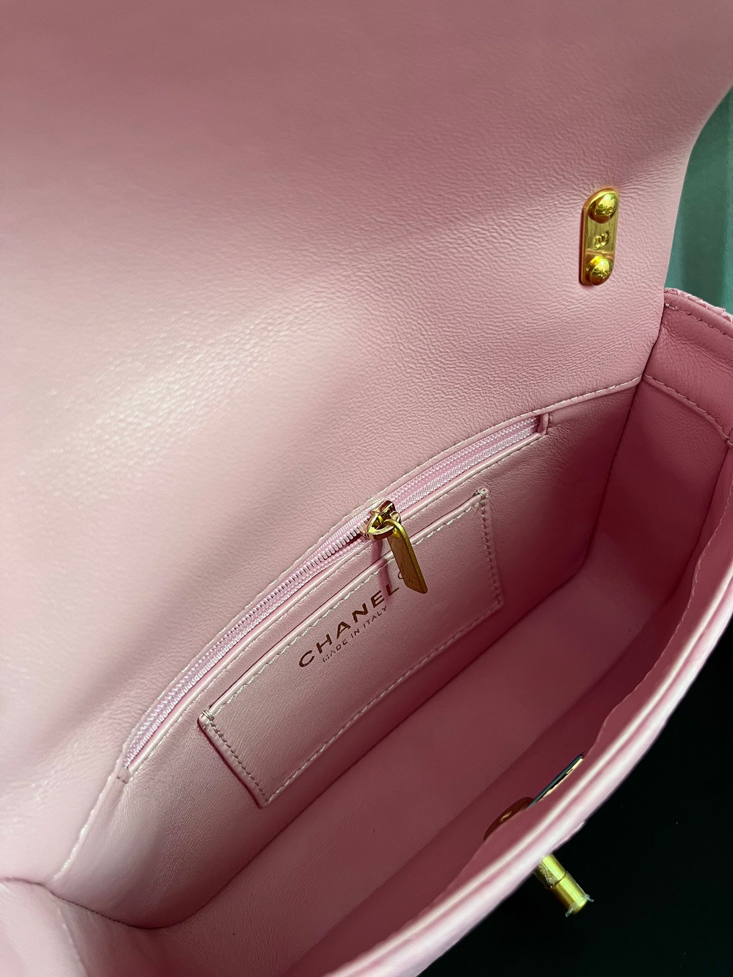 BOLSA CHANEL 2.55 PYTHON FLAP BAG AS3214