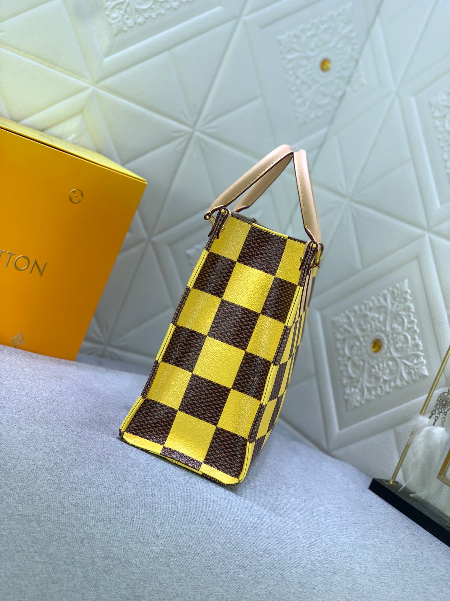 【LOUIS VUITTON】LV 新品ONTHEGO ミディアム ハンドバッグ