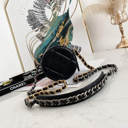 CHANEL 19 CLUTCH WITH CHAIN 0945