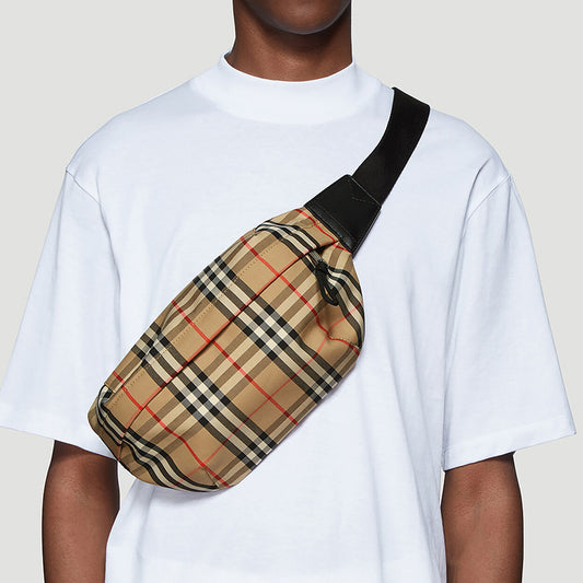 【完売必至】BURBERRY バーバリー チェックベルトバッグ
